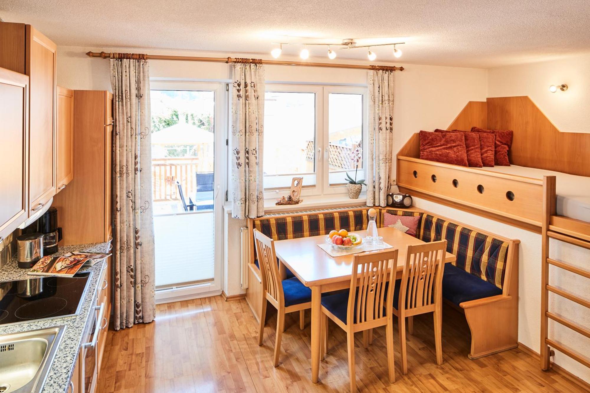 Das Edelweiss - Apartment Kuprian Ried im Oberinntal Ngoại thất bức ảnh